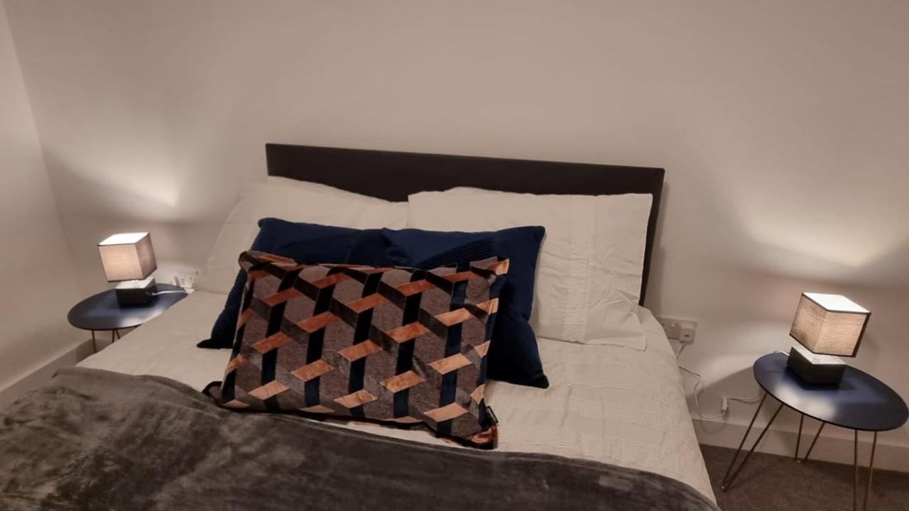Spacious Balcony View Apt Near Nec Bhx Free Parking Sleeps 4 هوكلي هيث المظهر الخارجي الصورة
